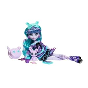 🍹Monster High Creepover Party Twyla Doll